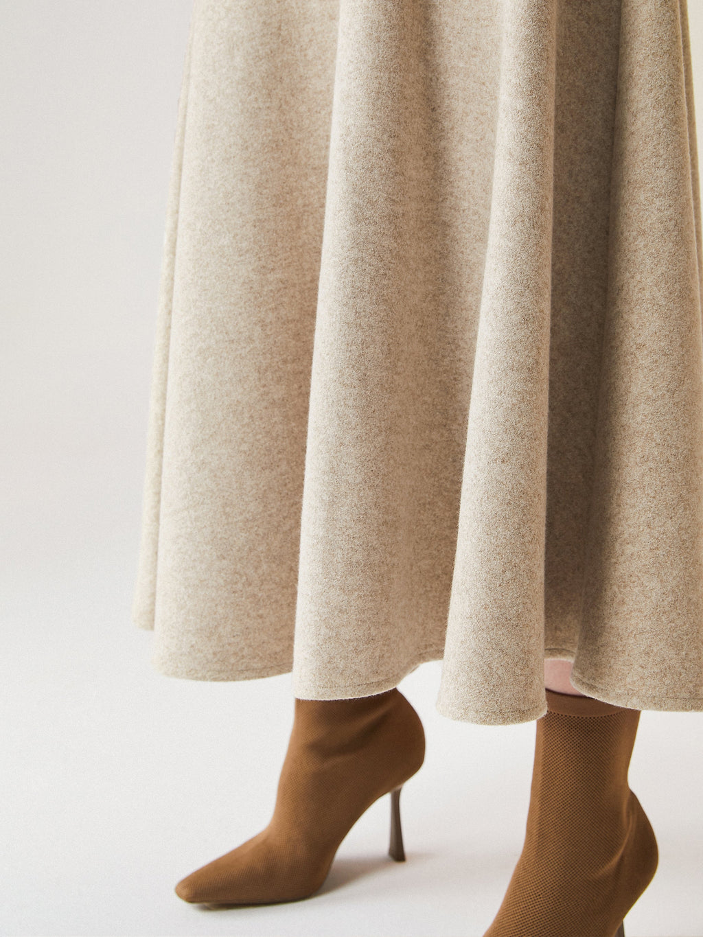 FuzzLuxe Mid-Rise Circle Midi Skirt