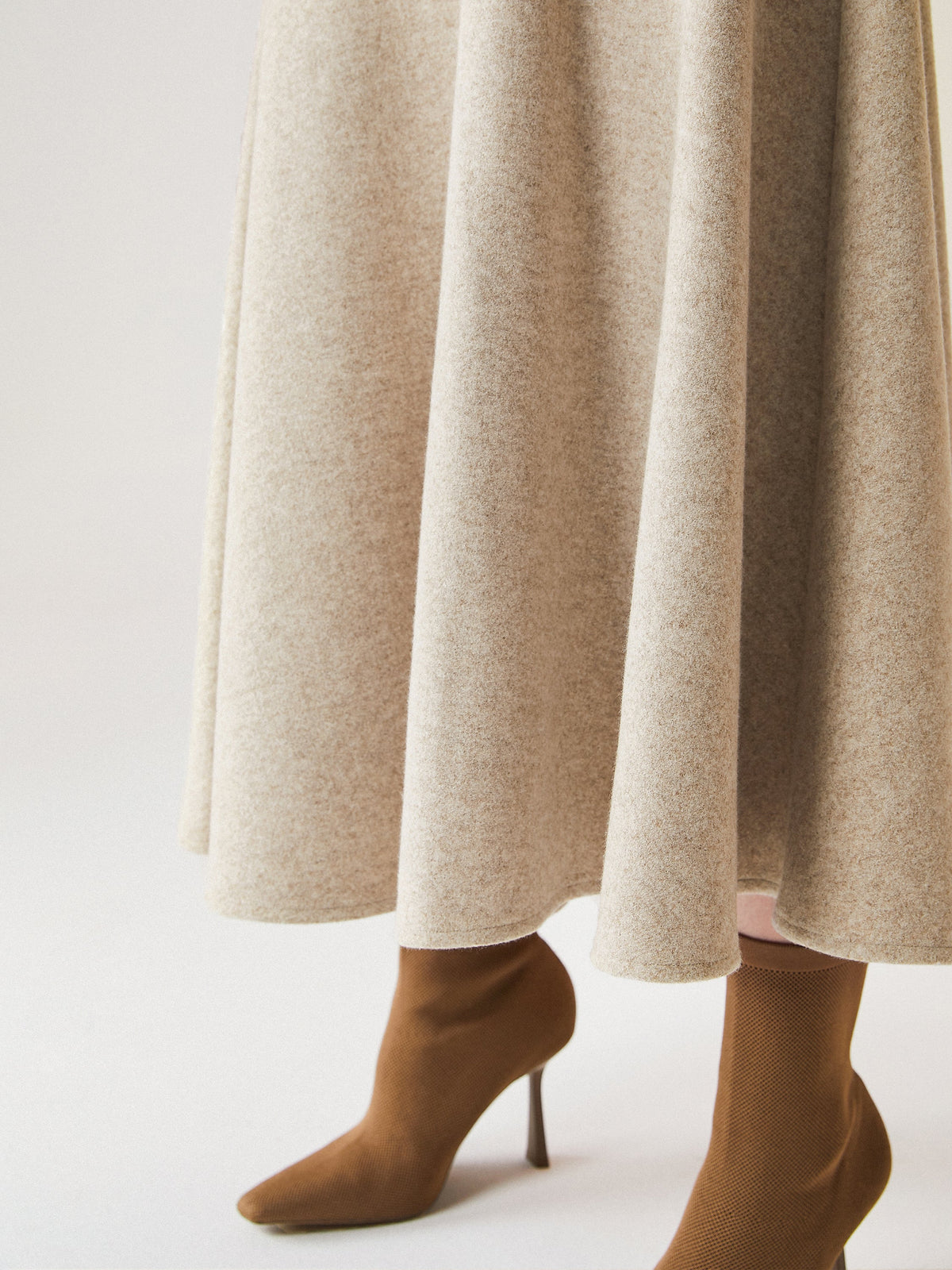 FuzzLuxe Mid-Rise Circle Midi Skirt
