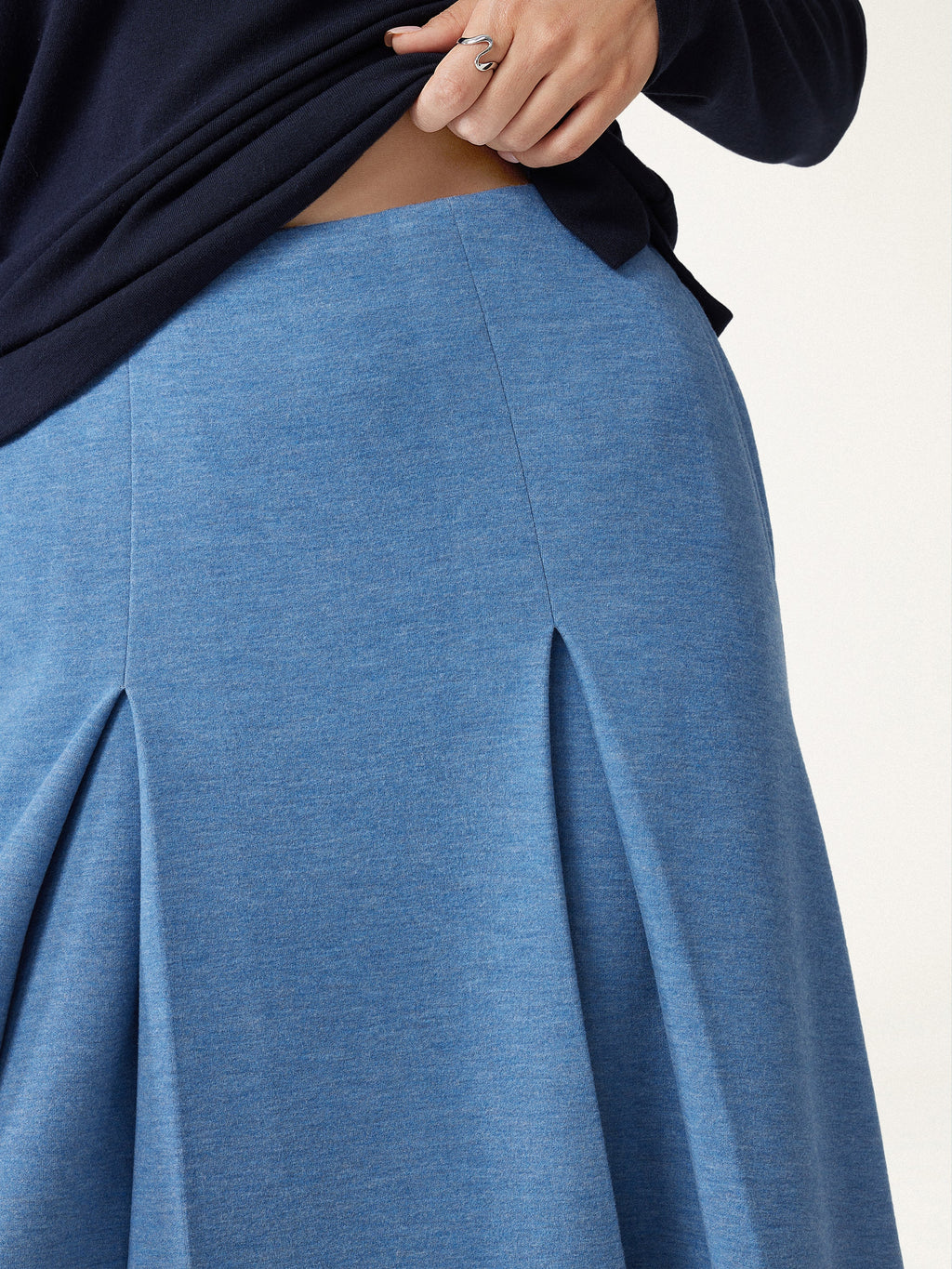 FuzzLuxe Mid-Rise Tucked A-Line Midi Skirt with Pockets