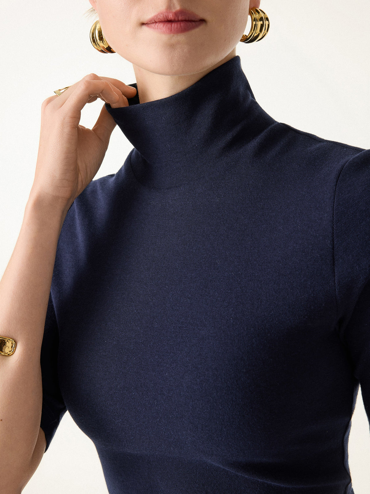 LiteWarm Essential Turtleneck Elbow Length Sleeve Built-In Bra Top 3.0