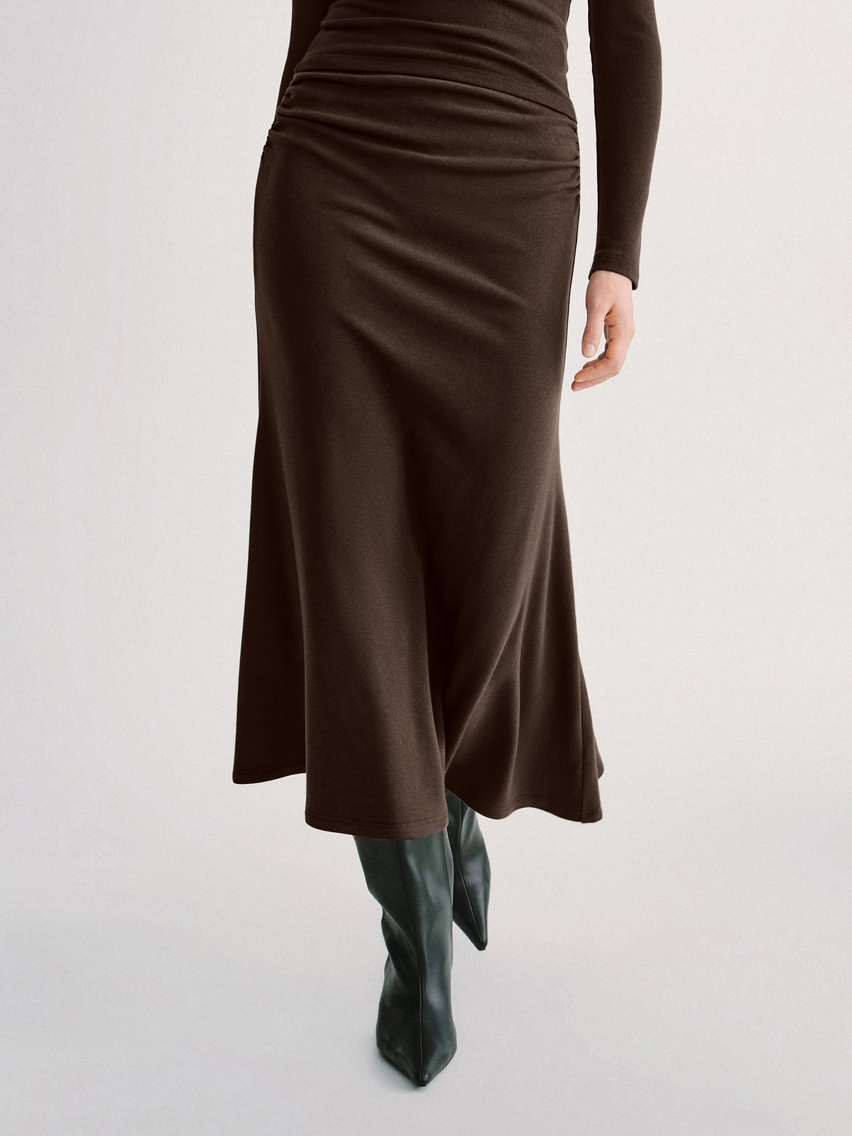 ProWarm Mid-Rise Ruched Flared Midi Skirt