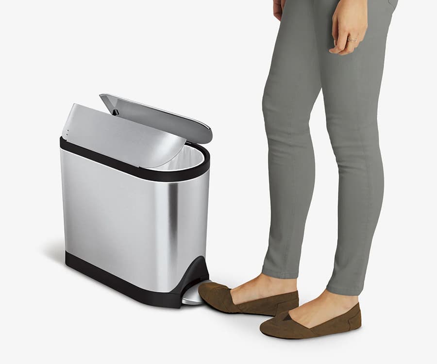10L Butterfly Step Can feature
