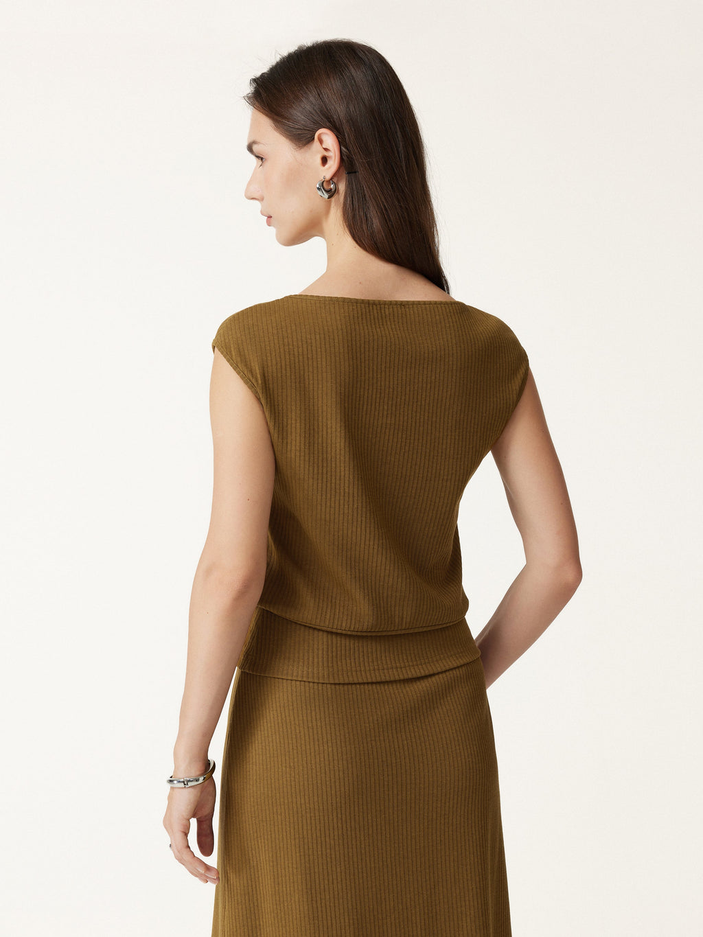 Textured Cotton Blend Boatneck Sleeveless Banded Hem Top