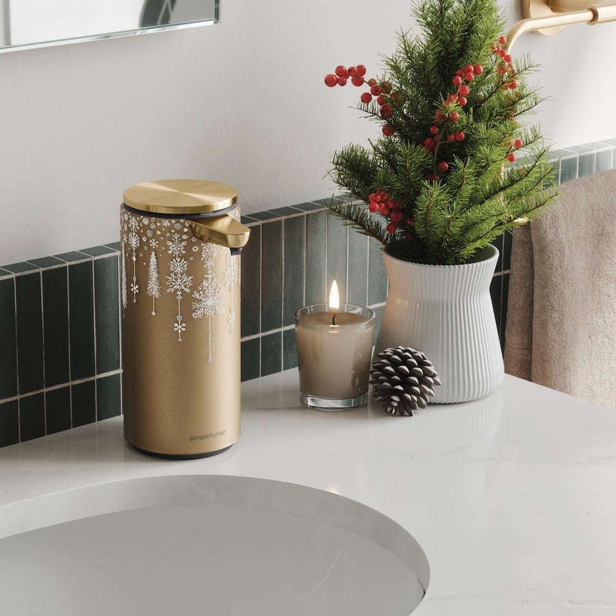 2024 Limited Edition Holiday Sleeve (14 oz.) feature