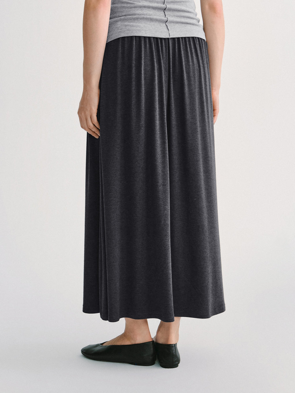 LiteWarm Mid-Rise Ruched A-Line Midi Skirt with Pockets